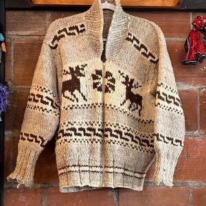 VINTAGE WOOL Cozy Beige and Brown Reindeer Cardigan